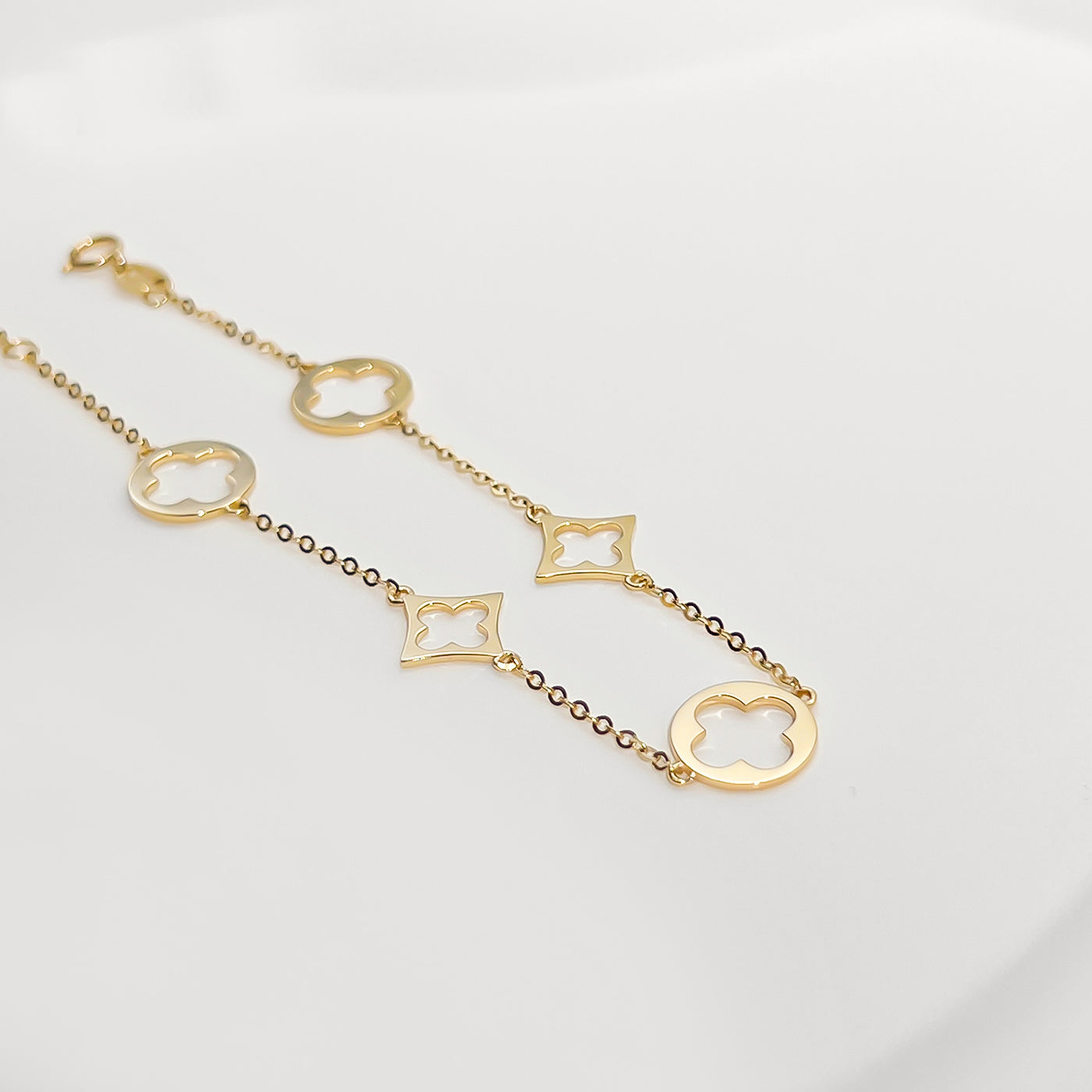 14K Trendy Stylish Clover Bracelet